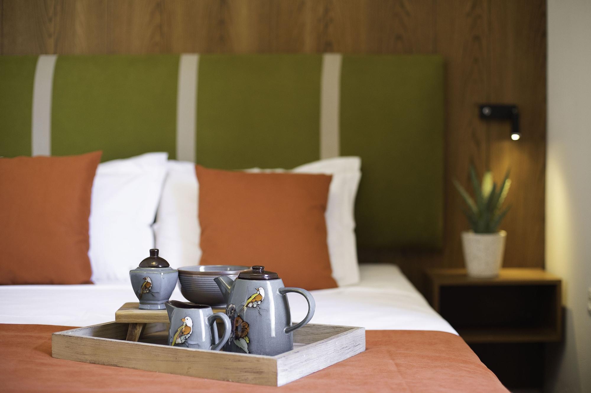 Avaton Hotel, Philian & Скиатос