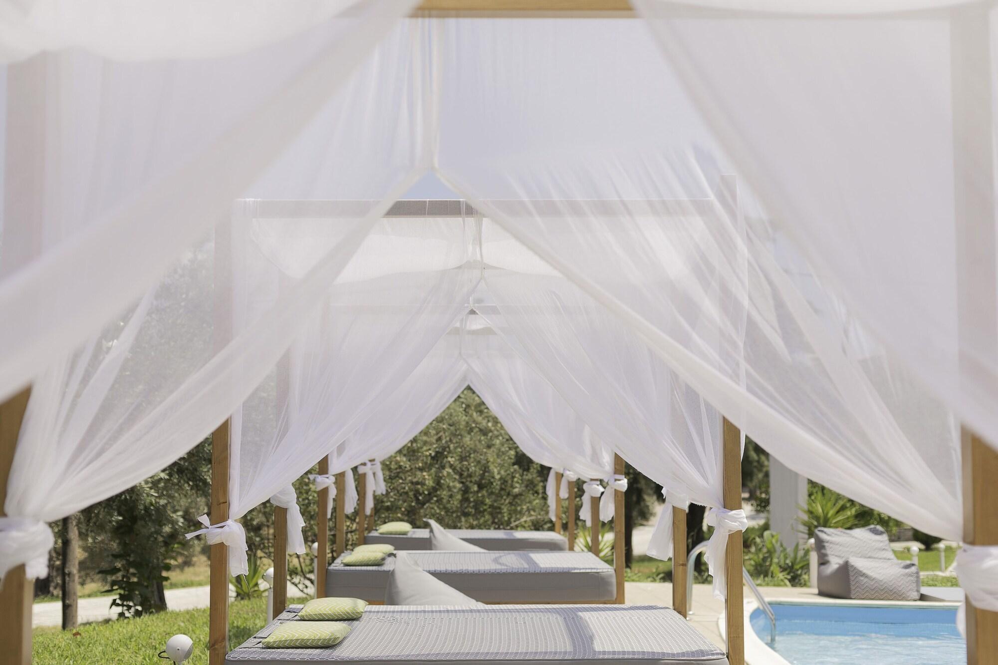 Отель Avaton Hotel, Philian & 4*