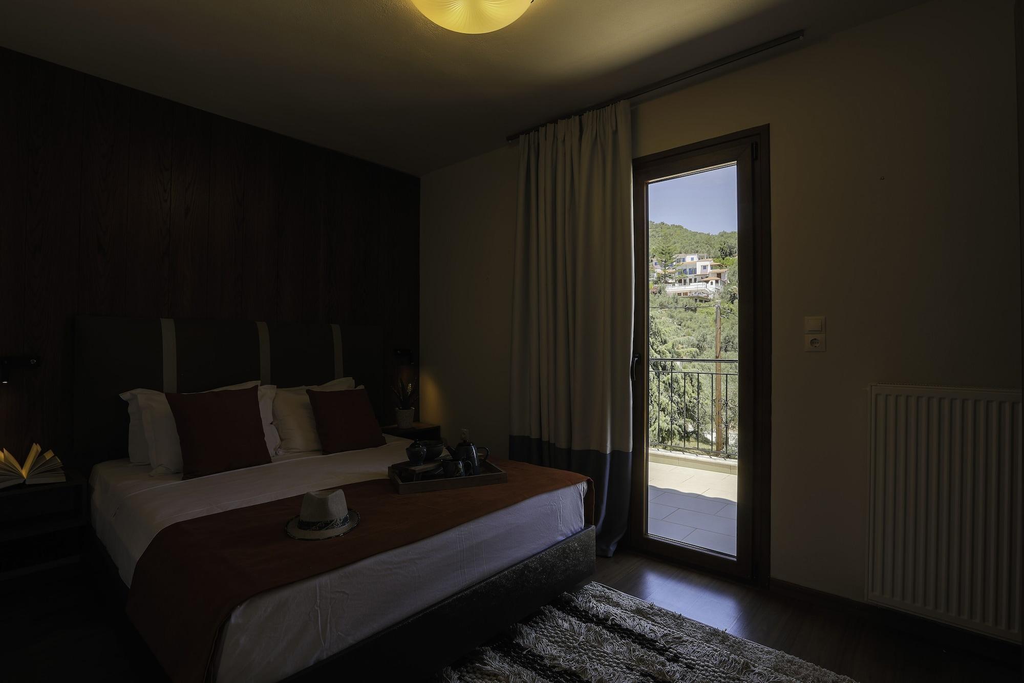 Avaton Hotel, Philian &