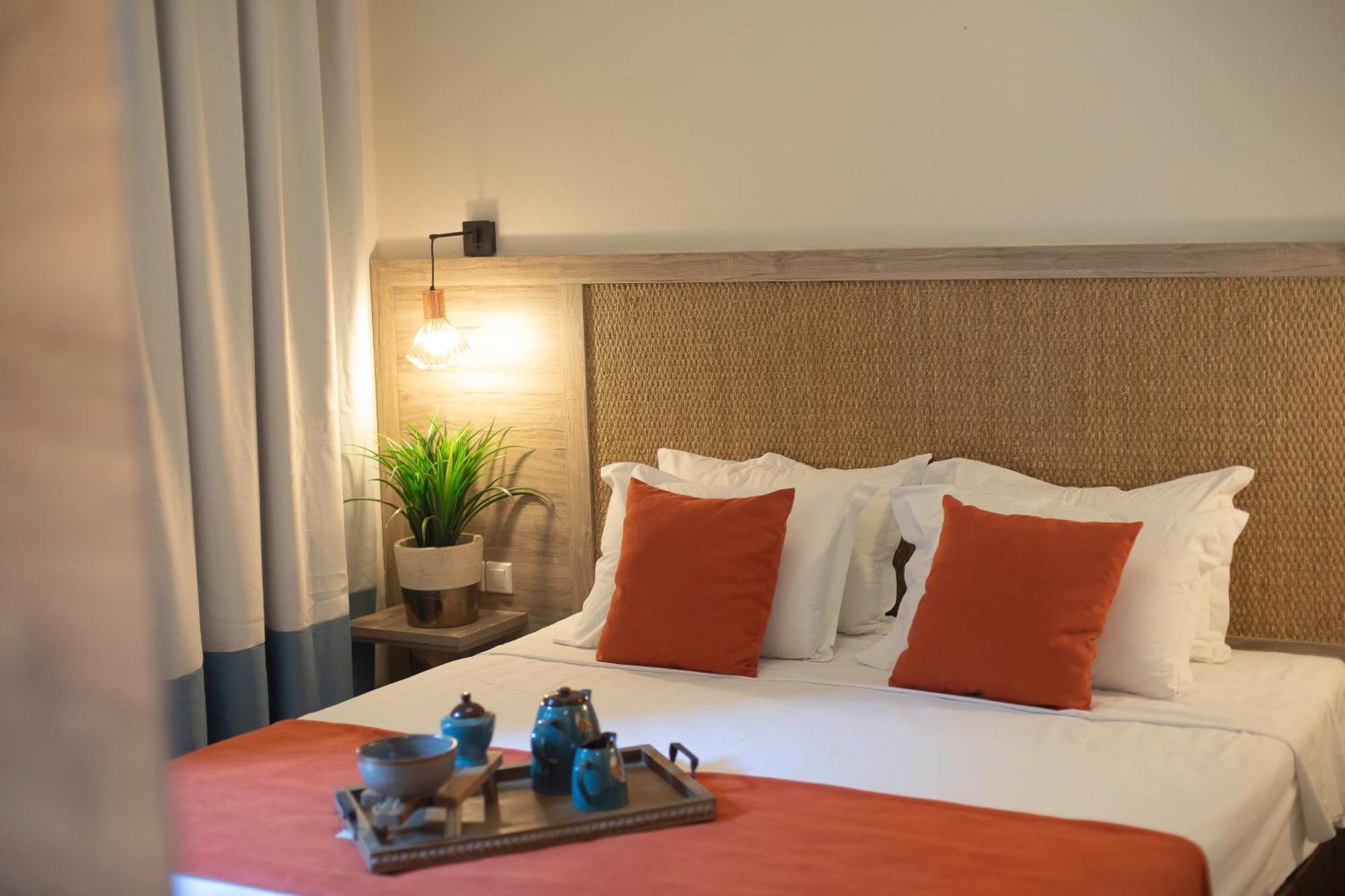 Отель Avaton Hotel, Philian &